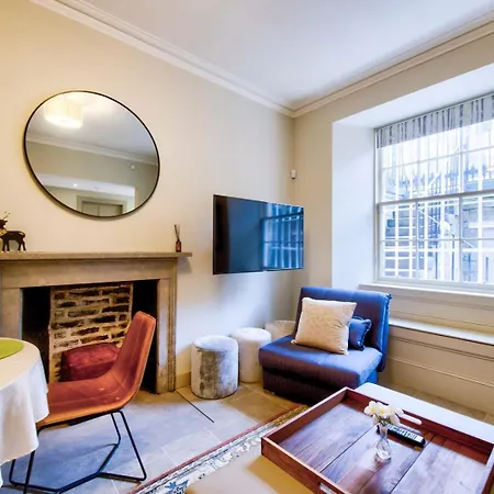 Guestready - Manor Place Basement Apartment *