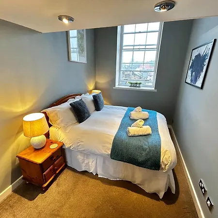 The Drummond Duplex * Edinburgh