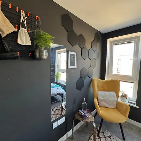 Private Cozy & Stylish In A Shared Flat In Edimburgo