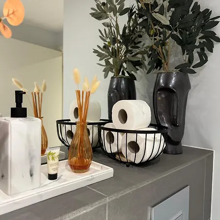 Private Cozy & Stylish In A Shared Flat In *