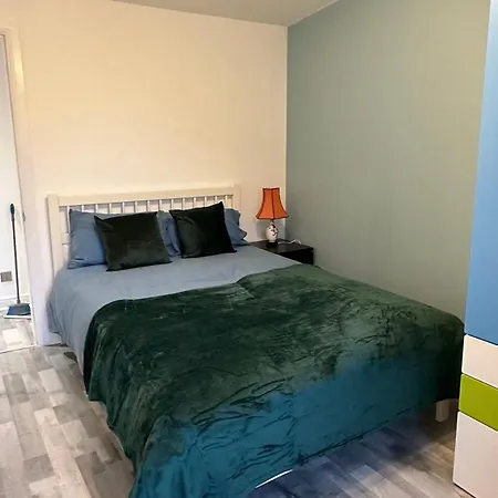Lauriston 4 Bedroom 7 Beds Duplex * Edinburg