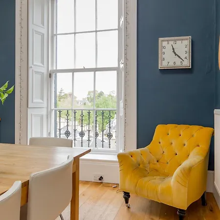 Saxe Coburg Place - 325 Apartment