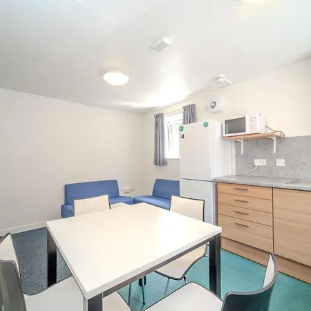 Апартаменты Joivy Budget 2, 4, 5 And 6 Bed Private Flats, In Historic Old Town (adults Only)