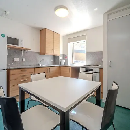 Апартаменты Joivy Budget 2, 4, 5 And 6 Bed Private Flats, In Historic Old Town (adults Only)