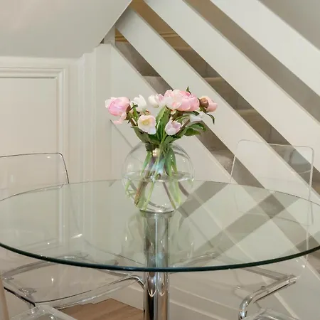 Charming House With Private Garden And Balcony In Centre *