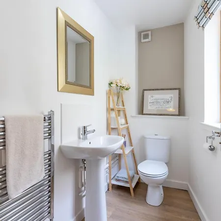 Daire Charming House With Private Garden And Balcony In Centre Edinburgh