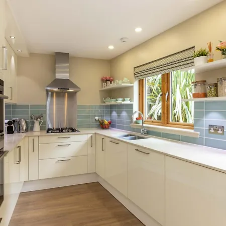 Daire Charming House With Private Garden And Balcony In Centre Edinburgh