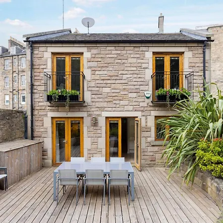 Charming House With Private Garden And Balcony In Centre *