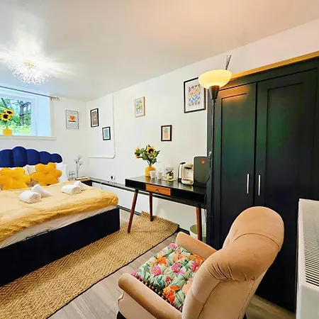 River Haven Edynburg