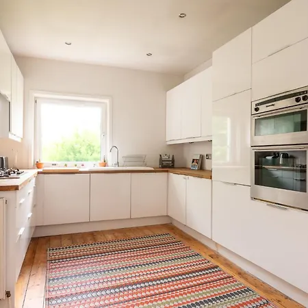 Beautiful Victorian Townhouse With Private Garden, Close To The Beach * Edinburgh