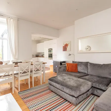 Beautiful Victorian Townhouse With Private Garden, Close To The Beach * Edinburgh