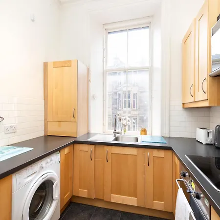 Charming 1-bedroom Getaway