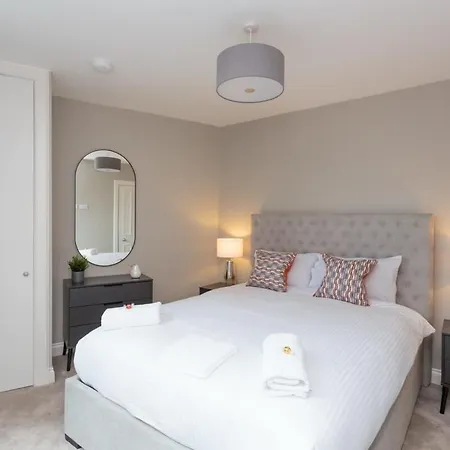 Dragon - Centre 2 Bed * Edinburgh