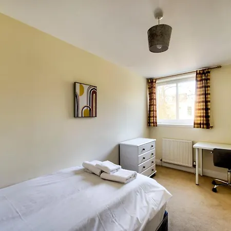 Guestready - 3bdr W/ Private Parking Эдинбург