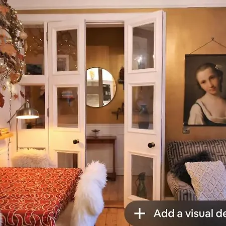 The Holyrood Park Hideaway Is A Lush & Arty 2 Double Bed *