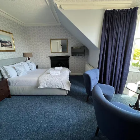 Gladstone House ゲストハウス 4*