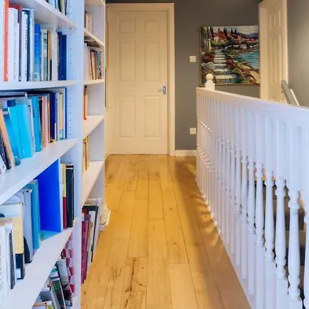 펜션 Stylish 3 Bedroom Near Hollyrood Park