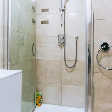 Homely 3 Bedroom In The Heart Of * Edimburgo