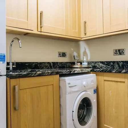 Apartment Homely 3 Bedroom In The Heart Of *