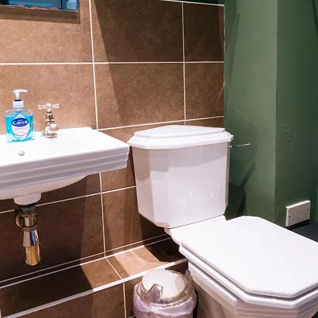 Grade A Listed 2 Bedroom In Daire