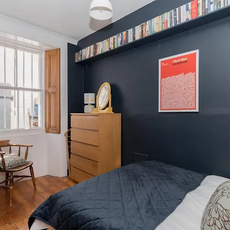 Beautiful & Bright 2bd Flat - Haymarket Apartment *