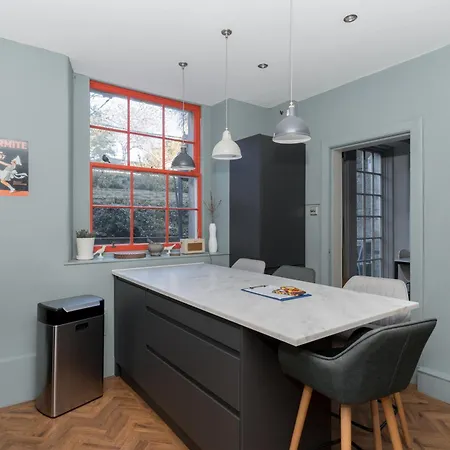 Apartment Beautiful & Bright 2bd Flat - Haymarket