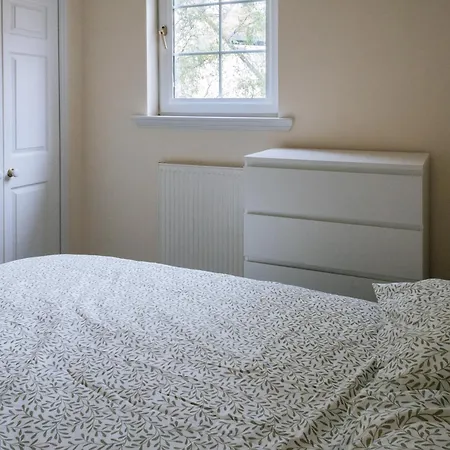 Apartment Snug & Serene 2bd Flat - Roseburn Edinburgh