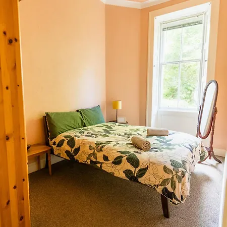 Palm Tree Apartment- Period With Cat 아파트 *