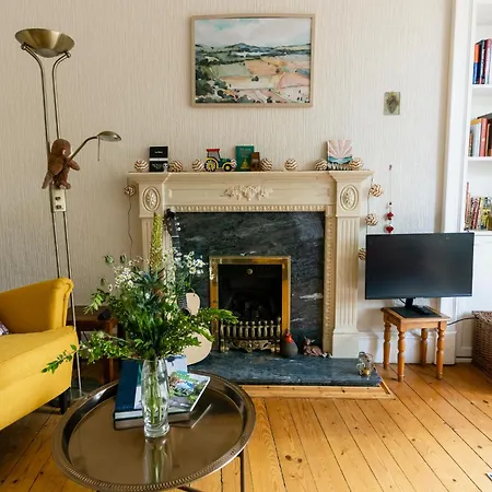 Appartement Palm Tree Apartment- Period With Cat *