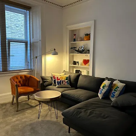 Lovely Two Bedrooms Lägenhet