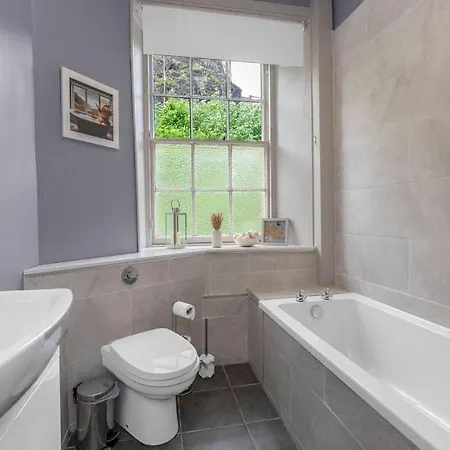 Apartamento Guestready - Lovely Nest In The Old Town Edimburgo