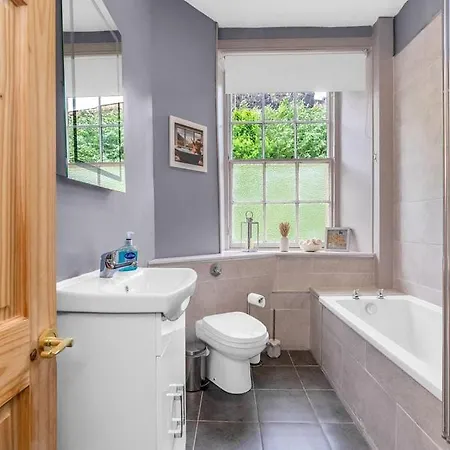 Guestready - Lovely Nest In The Old Town * Edimburgo