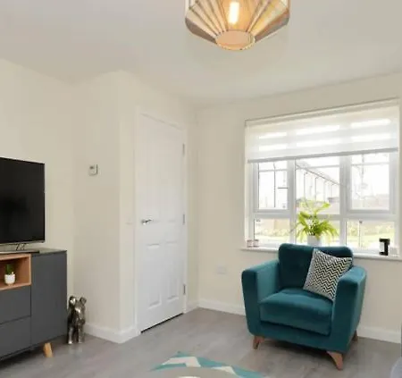 Upper End Terrace *