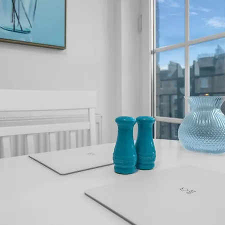 Apartamento Guestready - Light & Airy In New Town Edimburgo
