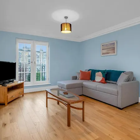 Guestready - Light & Airy In New Town Apartment Edinburgh
