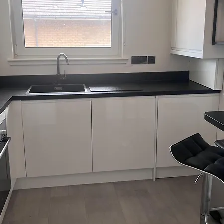 2 Bed Flat - Sleeps 4 - Pets - Parking - Wifi * Edimburgo