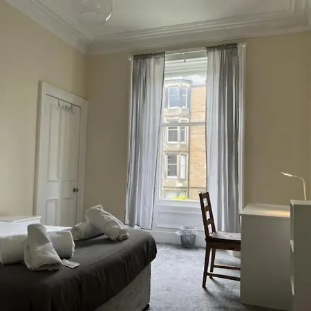 Apartment Spacious Retreat Edinburgh