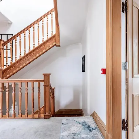 Luxury Victorian 5 Bedroom By Lady Road * Edinburgh