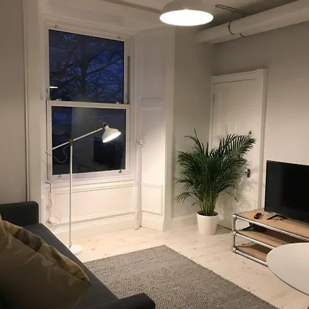 Relax In Style In Edinburghs Buzzing West End