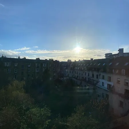 Homestay In Historic Tenement Shared Near Old Town