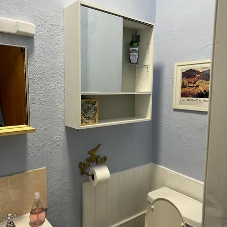 In Historic Tenement Shared Near Old Town *