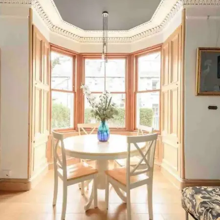 Amazing - Avondale Pl By Stockbridge * Edinburgh