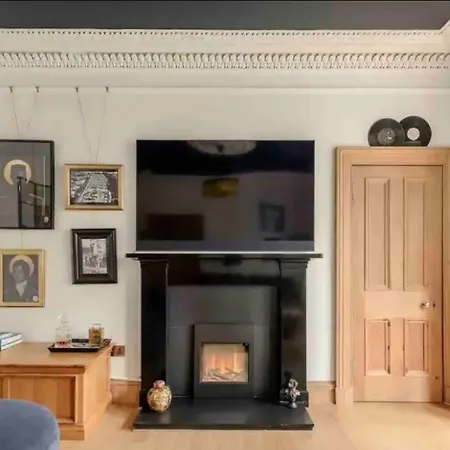 Amazing - Avondale Pl By Stockbridge