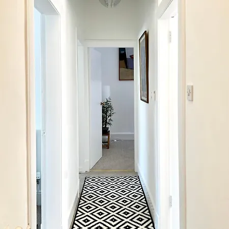 Bright Old Town Centre *