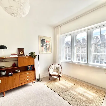 Bright Old Town Centre Lejlighed