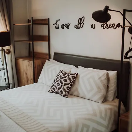 16 Pilrig 3* Edinburgh