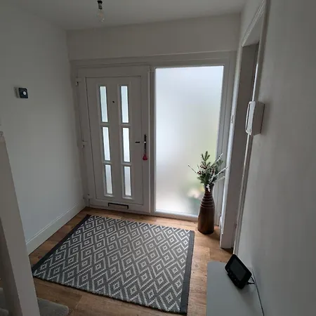 Single With Beautiful Garden Edimburgo