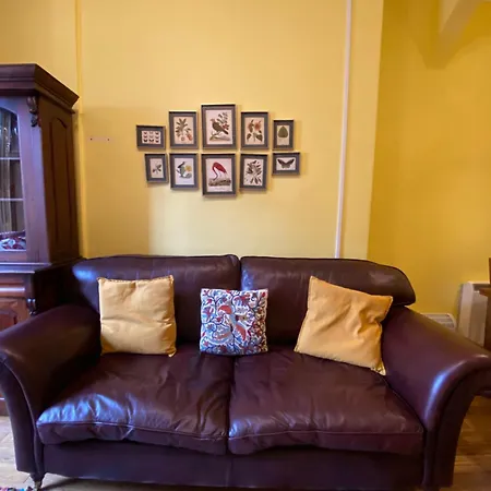 Charming 1 Bedroom