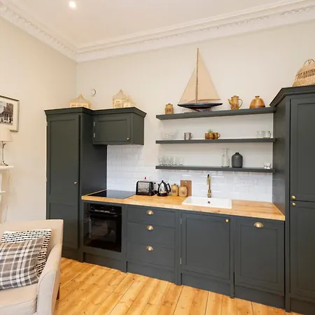 شقة Elegant Stockbridge 2-bedroom - Ground Floor