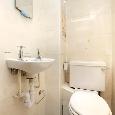 Chic And Stylish 2-bedroom Near Centre Apartment Edinburgh